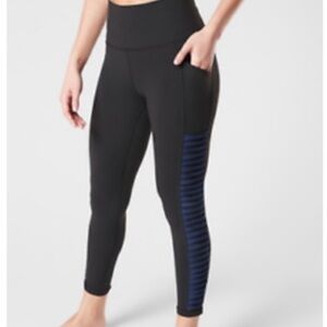 Athleta Black Salutation Twist 7/8 Tight